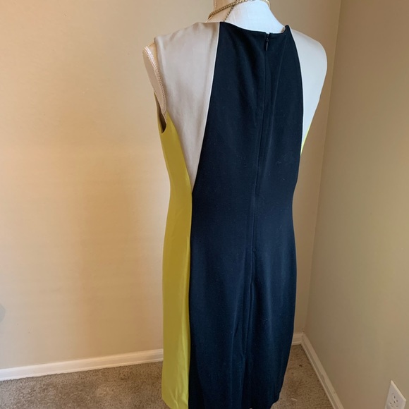 Ann Taylor dress size 10 sleeveless lined dress. - Picture 3 of 6